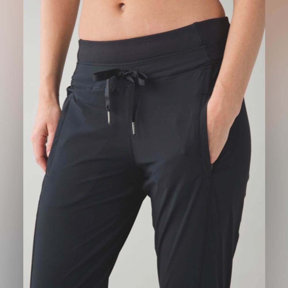 Lululemon Runderful pant - Picture 8 of 11